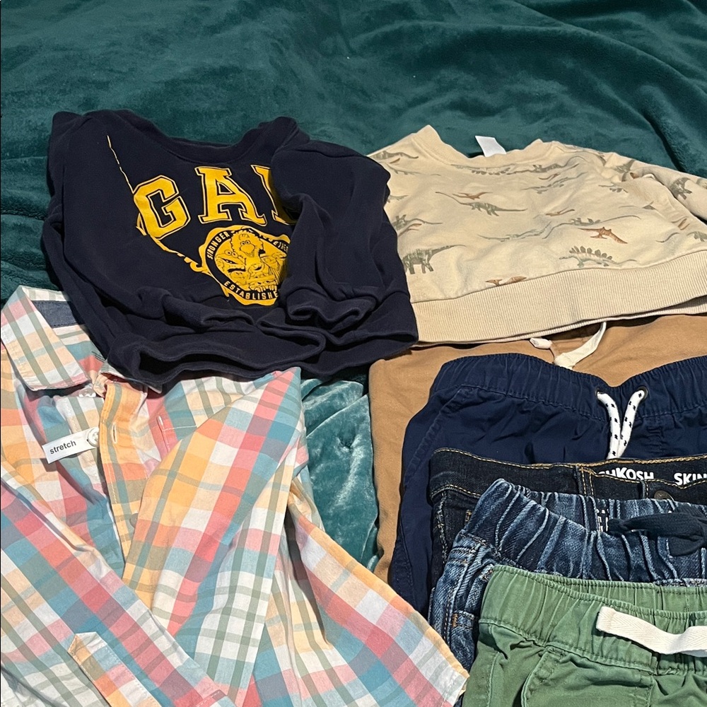 GAP Kids Navy and Yellow Logo Sweatshirt multiple items including a jacket Zara